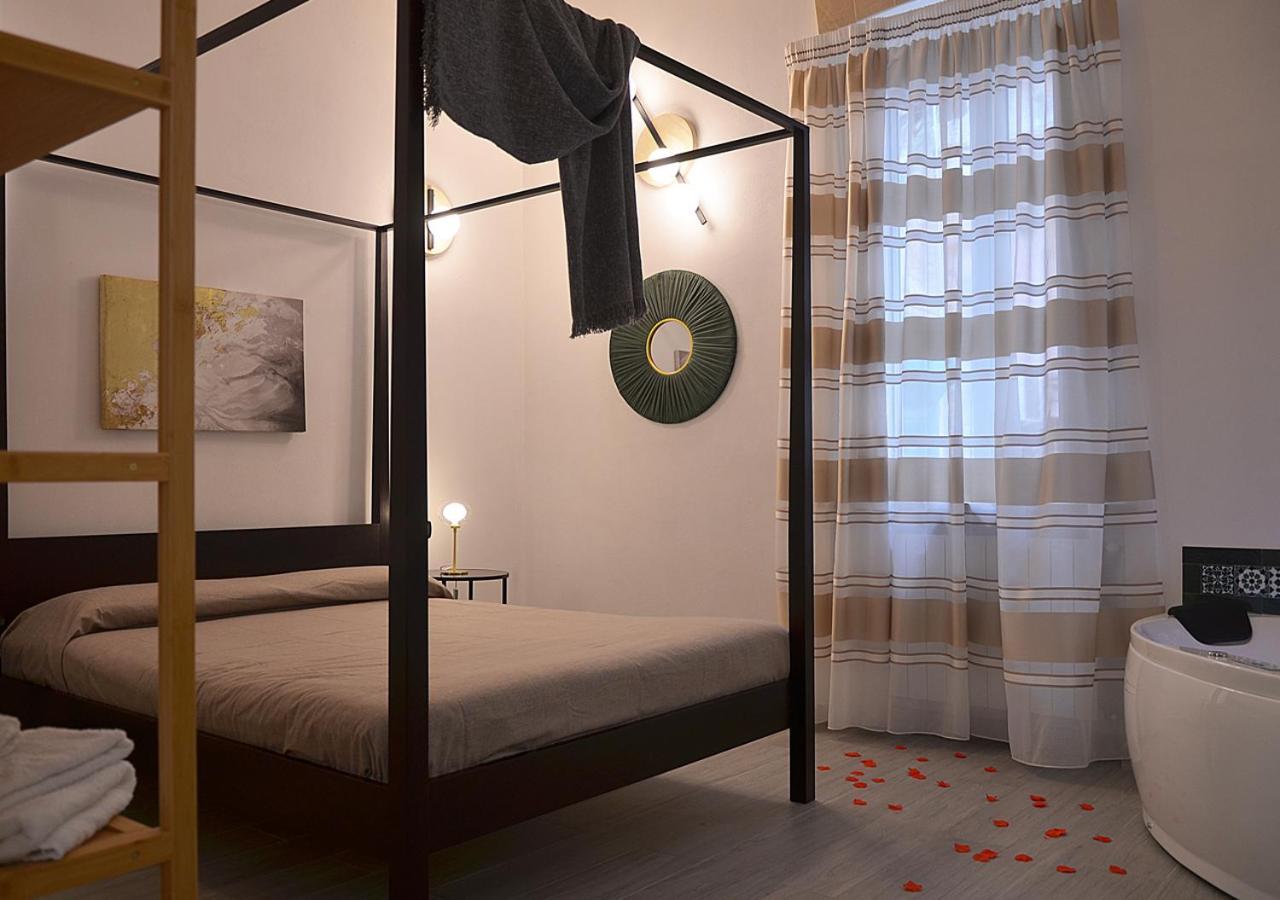 The Court Suites & Spa Таранто Екстер'єр фото